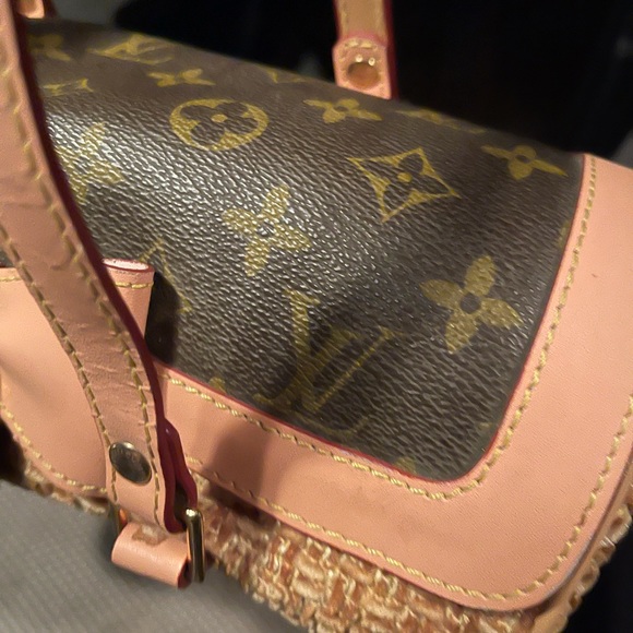 Cylinder hybrid interesting purse like new - Picture 2 of 11